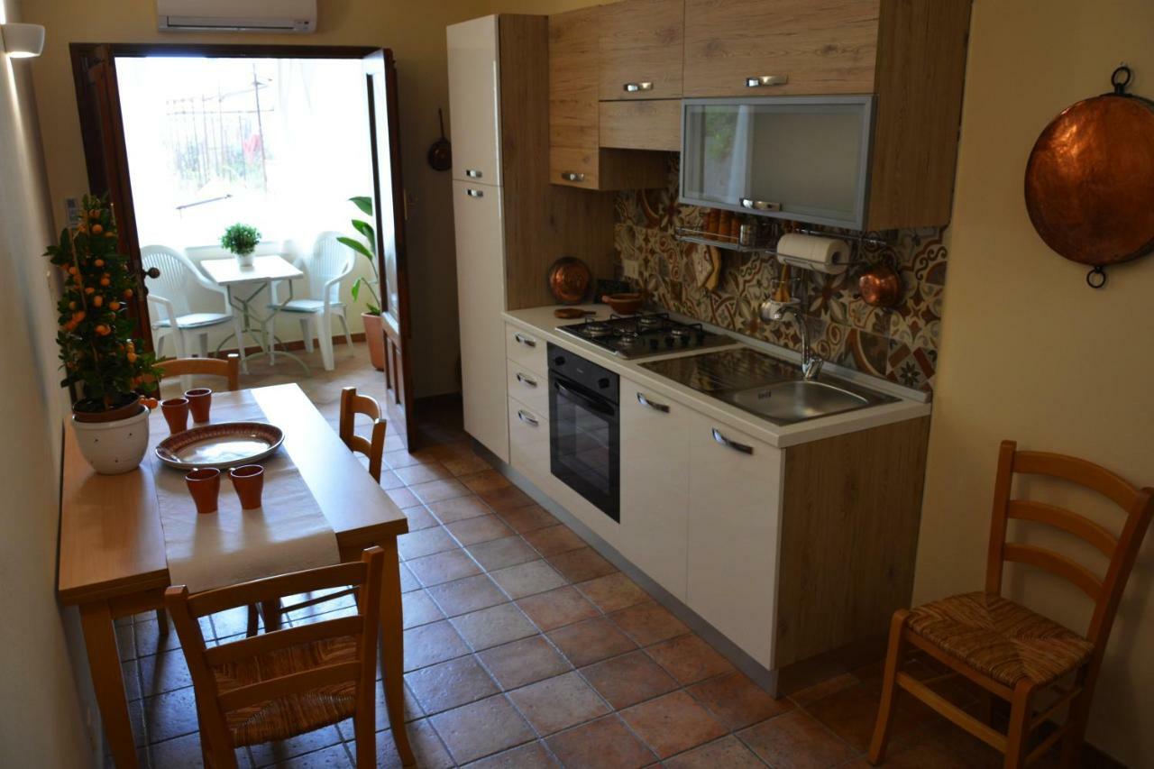 Mechome Apt Taormina Exterior photo